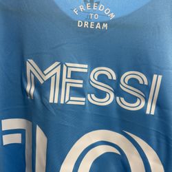Messi Inter Miami Jersey Size XL Runs Small