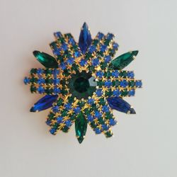 Vintage Emerald Green Glass w/ Blue Rhinestone Brooch Pin 