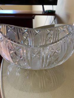 Kidney shape Czech fine crystal vase