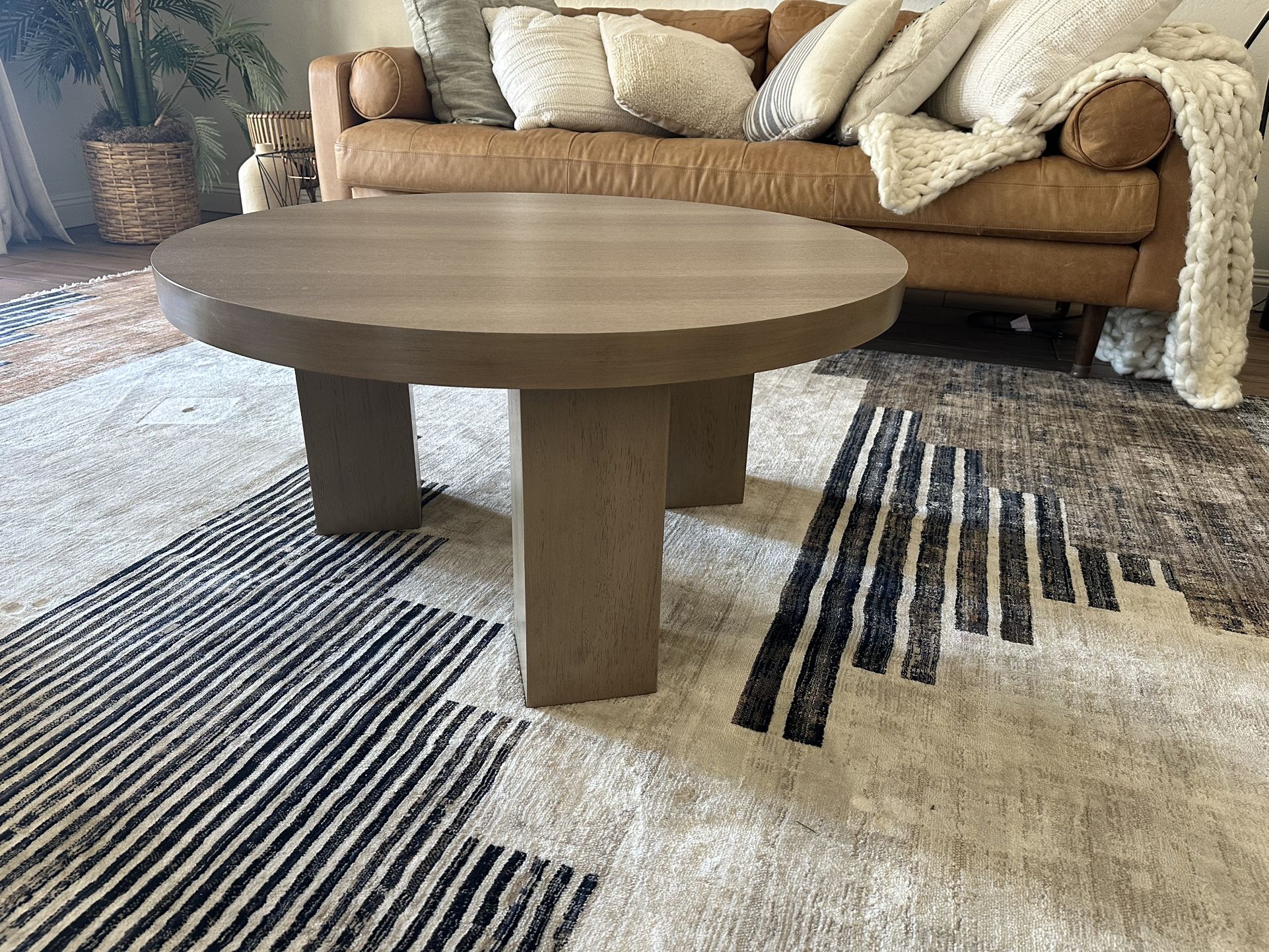 36” Round Coffee Table