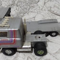 Vintage ERTL Transtar Car hauler