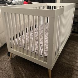 Baby Crib /with Mattress 