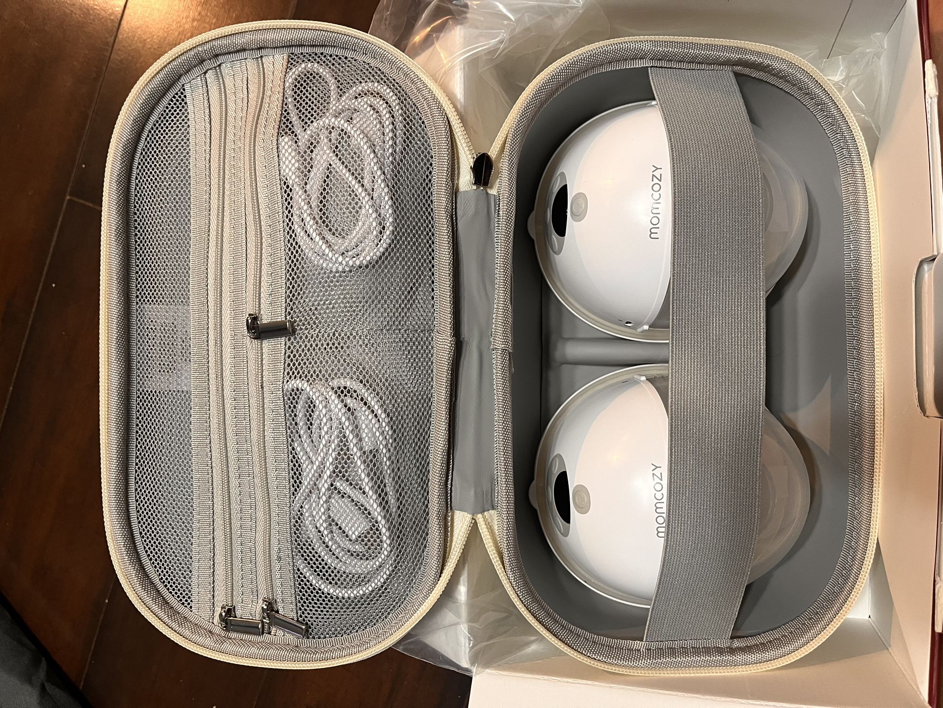 Mom Cozy M5 Dual Pumps And Case