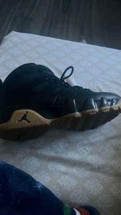 Air Jordan 9 Black Gum Sneakers