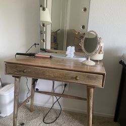 Small Desk/Vanity 