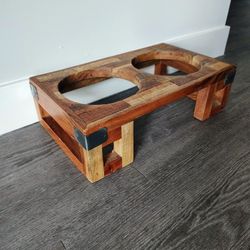 Elevated pet food stand/feeder