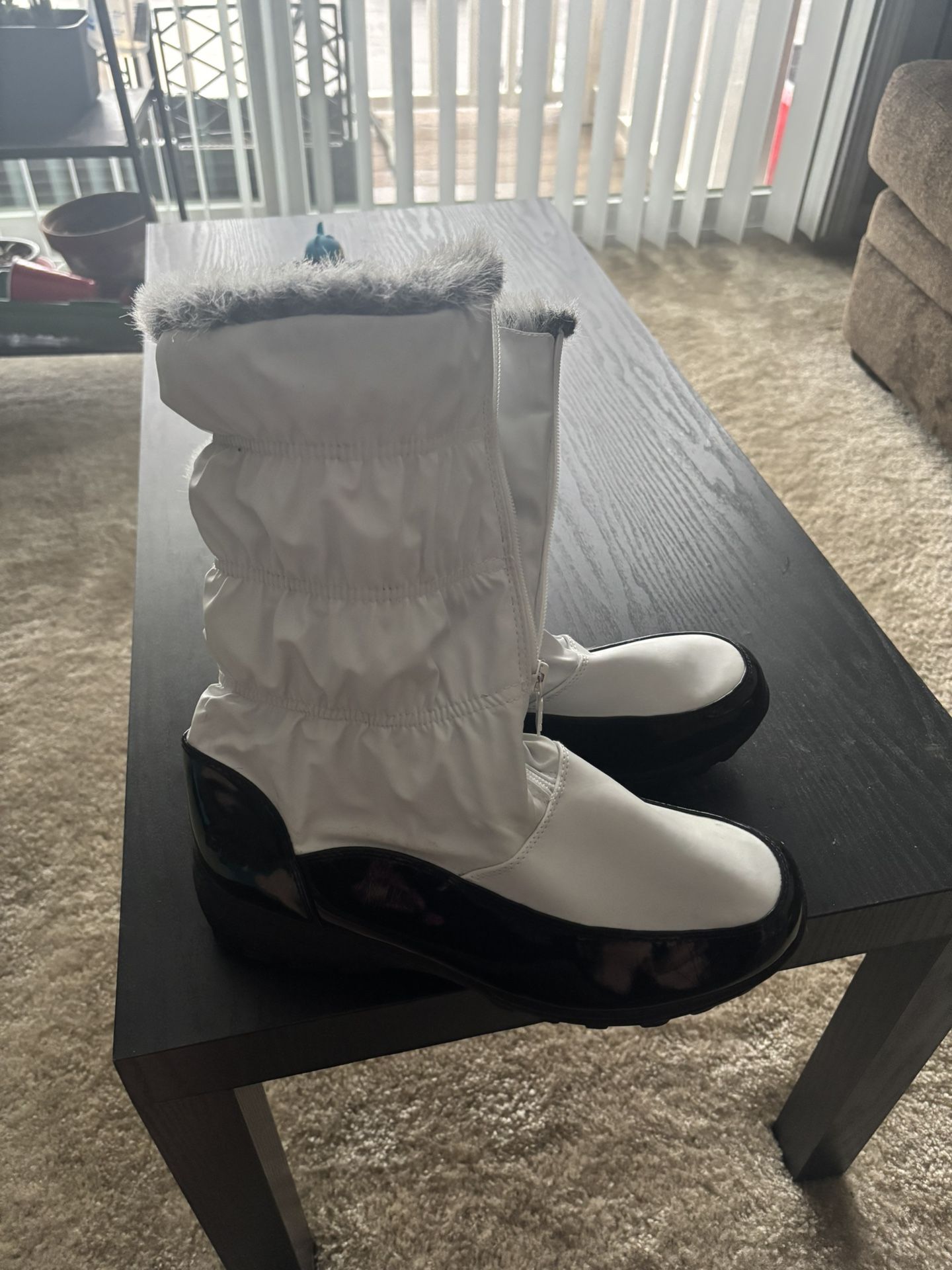 Tote Boots