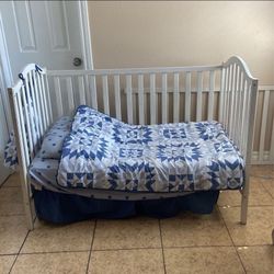 Crib/ Toddler Bed With Mattress