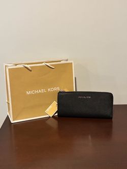 MICHAEL KORS Black Quarter-Zipper Wallet