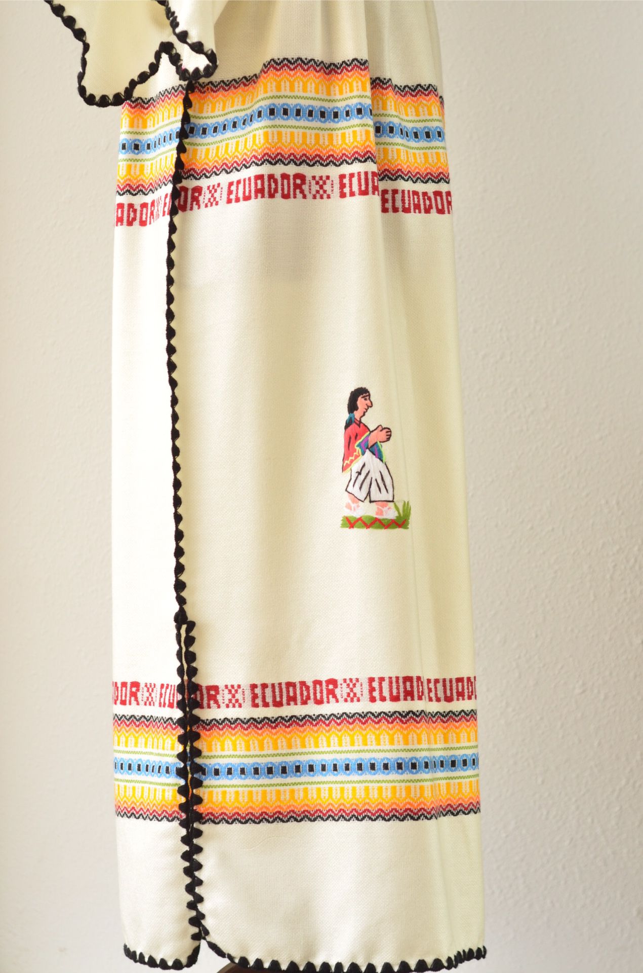 1970's Vintage Embroidered Dress / South American Kaftan / Ecuador 