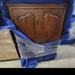 Mahogany Wood Tv Stand/cabitnet 