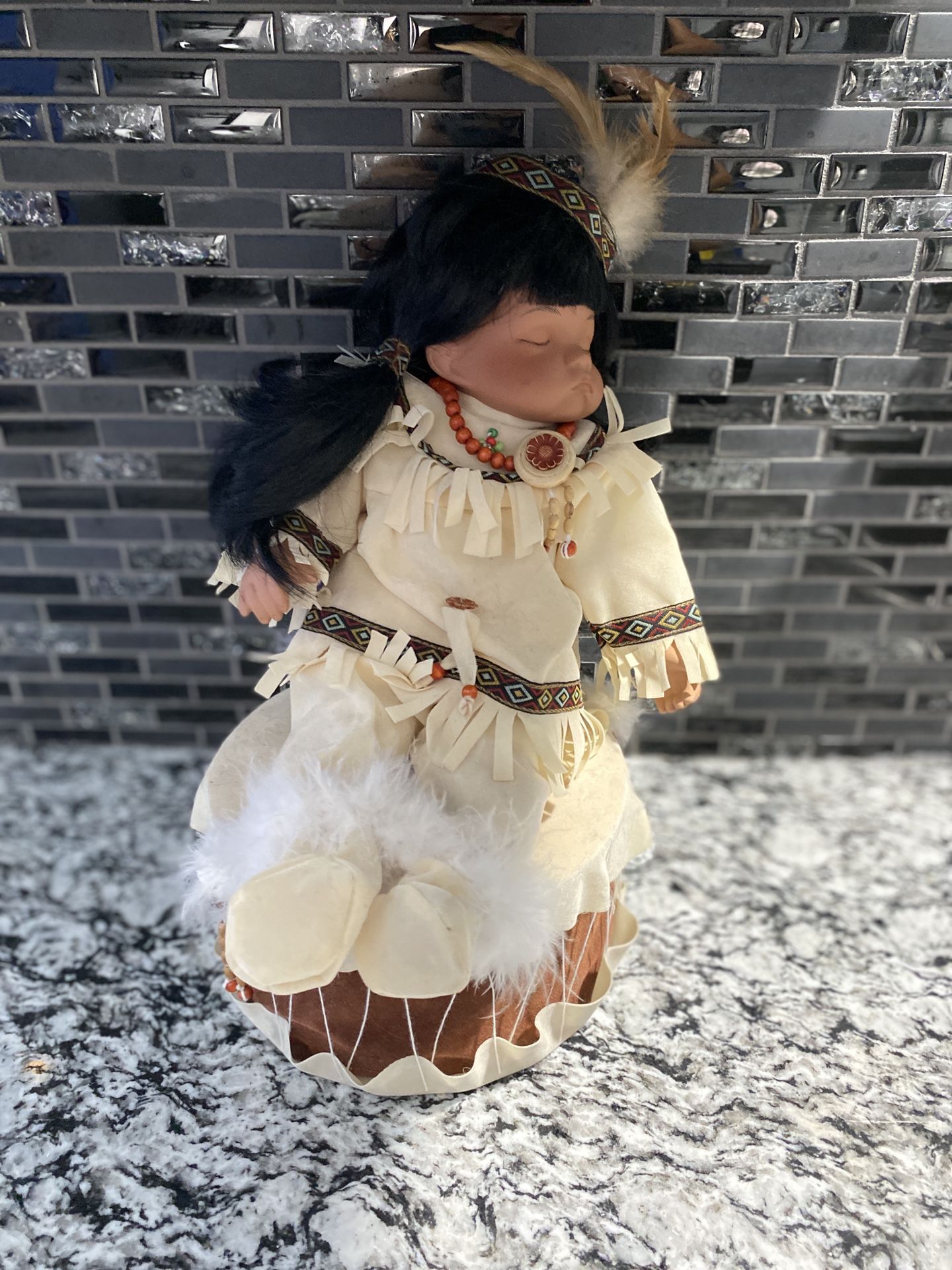 Vintage porcelaine Native American sleeping girl with drum