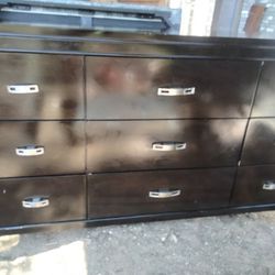 Elegant Dresser 9 Drawers