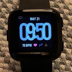 FITBIT VERSA LIKE NEW IN BOX!!!