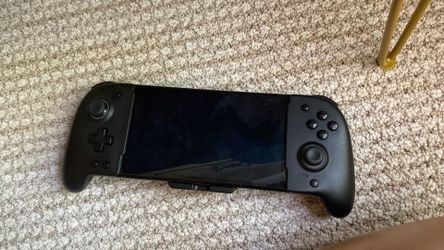 Nintendo Switch Console w/ Wireless Controller Grip – Works Great