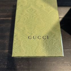 Gucci box