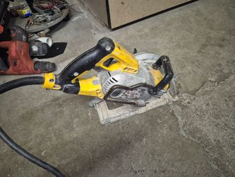 Cord Dewalt circular saw for sale Works Strong