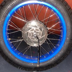 Pedego element rear wheel and motor hub