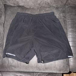 Lululemon Mens Shorts/Medium