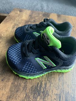New balance infant 4