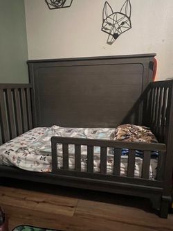 Toddler bed crib combo