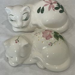Pair of vintage hand-painted ceramic sleeping cats by Lasting Products Inc.