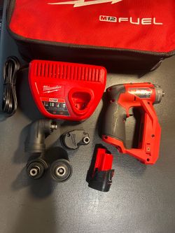 Milwaukee Cordless 4-in-1 Installation Driver Kit (Battery & Charger)