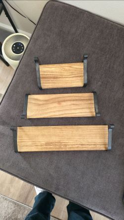 Set of 3 shelves
