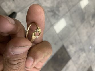 Gold ring with Diamond