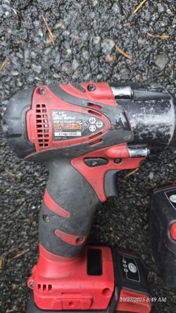 earthquake 20v 3/8  impact wrench  with 2x 4.0AH batteries