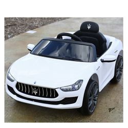 New In Box, Kids Maserati Ghibli 12v Battery, Remote Car