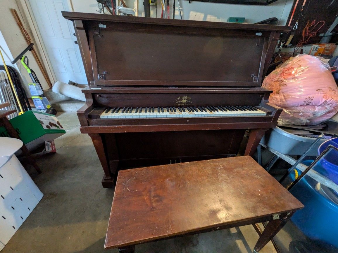 Free Upright Grand Piano - You Haul It!