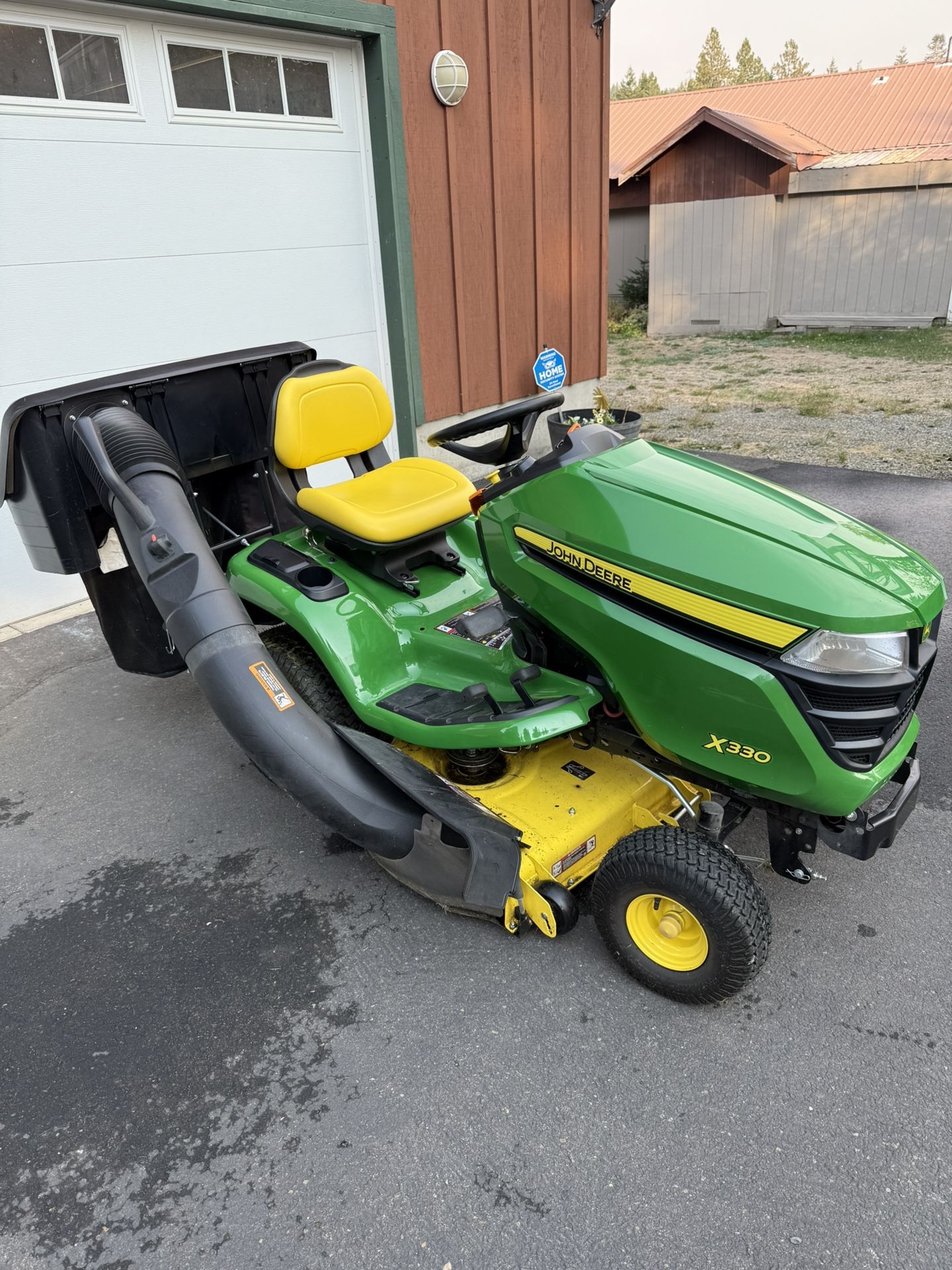 2023 John Deere Lawn Mower