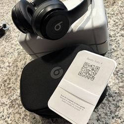 Beats Solo 4 - Black