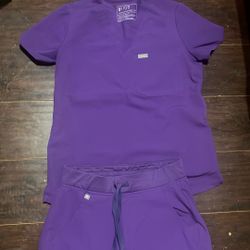 FIGS.  UNIFORMES DE ENFERMERA 