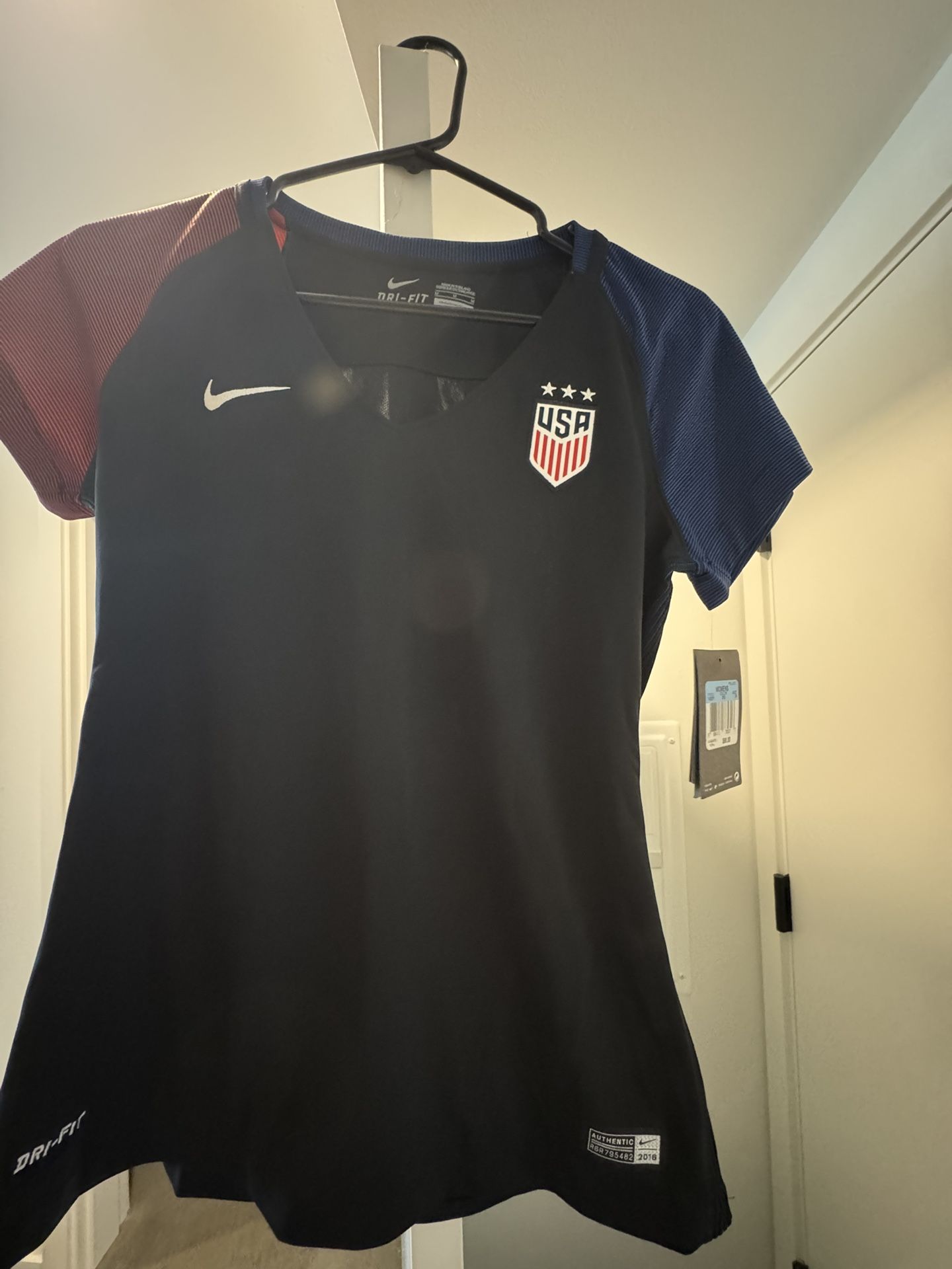 USA Women’s Soccer Jersey NWT