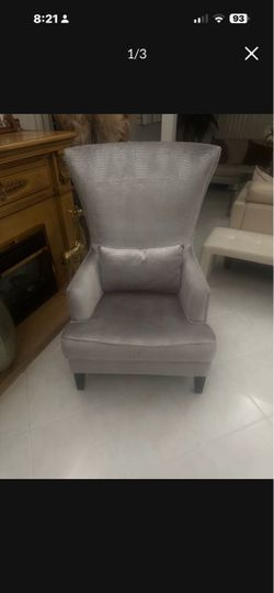 Accent Chair very nice never used