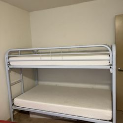 Twin Bunk Bed 