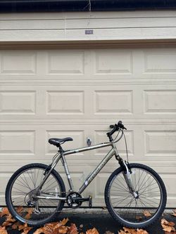 Trek 3900 21” Mountain Bike – Tall Rider 26” Hardtail
