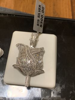 Moissanite pendant