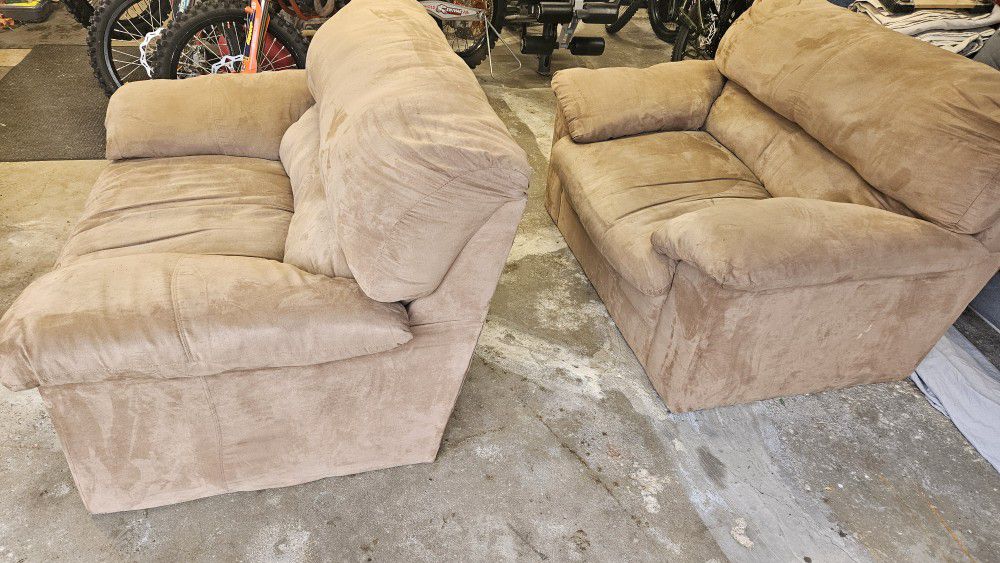 free couch/ sofa