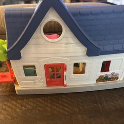 Fisher-Price Little People Friends Together Play House