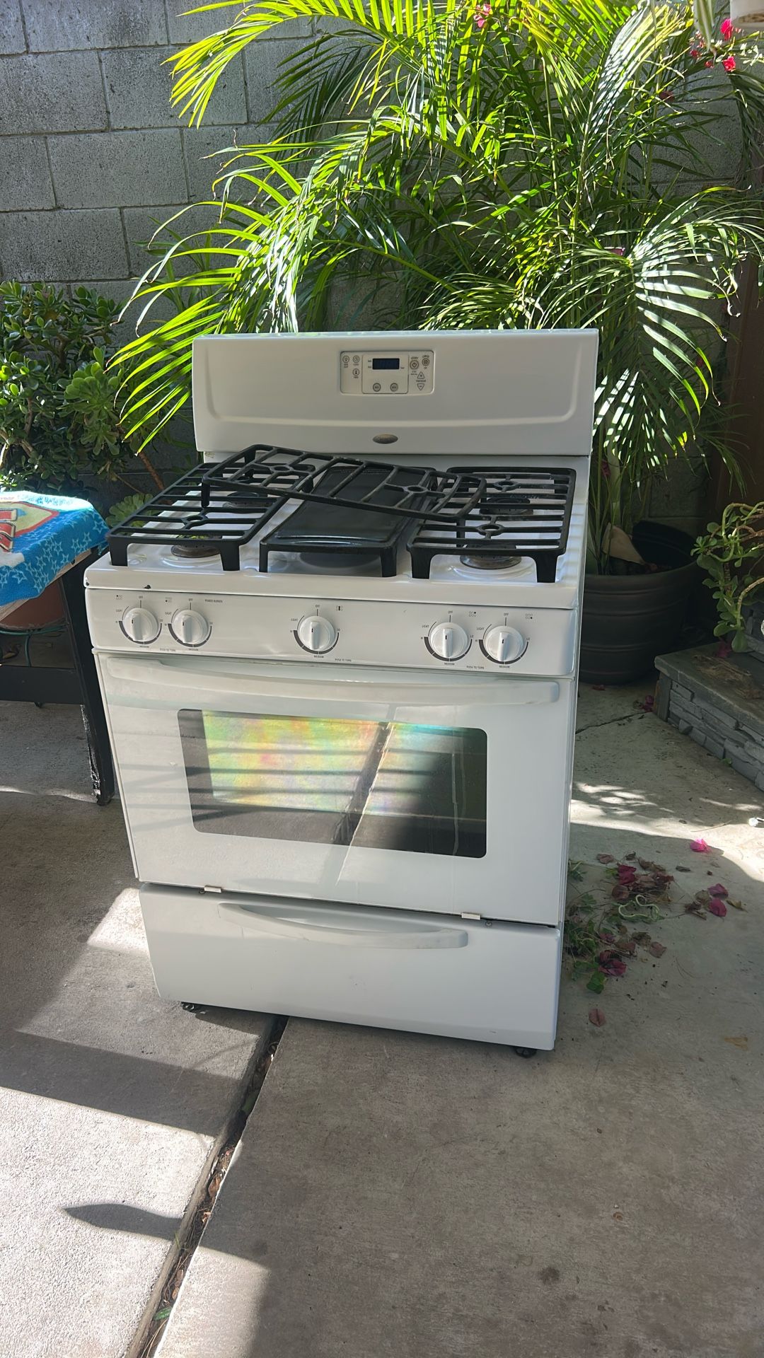 Whirlpool Stove 5 Burner