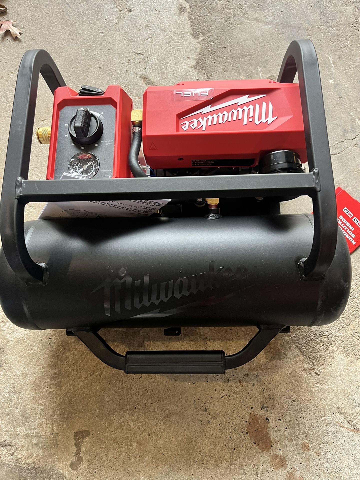 Milwaukee M18 FUEL 18-Volt Lithium-Ion Brushless Cordless 2 Gal. Electric Compact Quiet Compressor (Tool-Only)