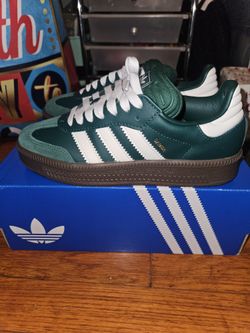 Brand New Adidas Samba XLG Size 6.5y/7.5w