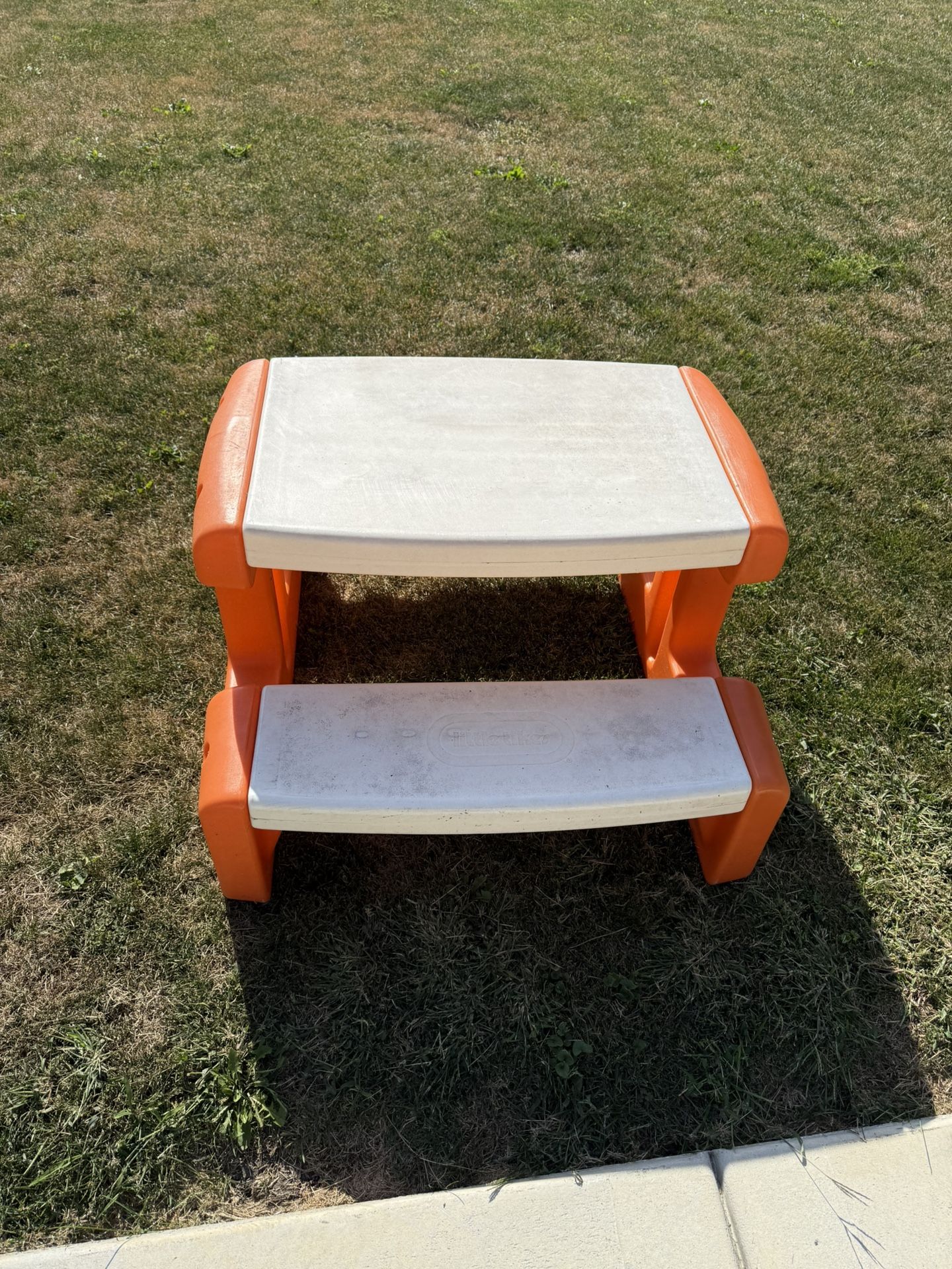 kids table