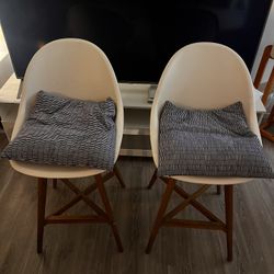 Set of 2 Modern Mid-Century Bar Stools / Counter Chairs