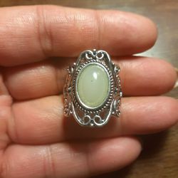 Gorgeous Moonstone Ladies Cocktail Ring, Size 7.5