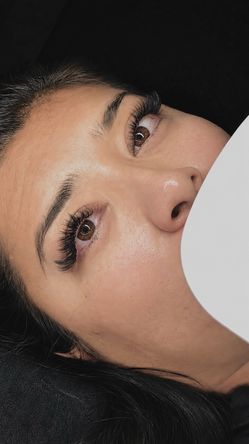 Lash extensions glue
