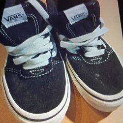 VANS " OFF THE WALL ". TODDLER SNEAKERS SIZE 13 C
